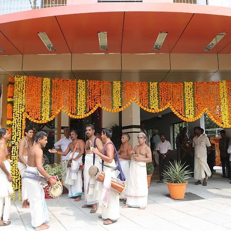 Devanganam Residency Hotel กูรูวาเยอร์ ภายนอก รูปภาพ