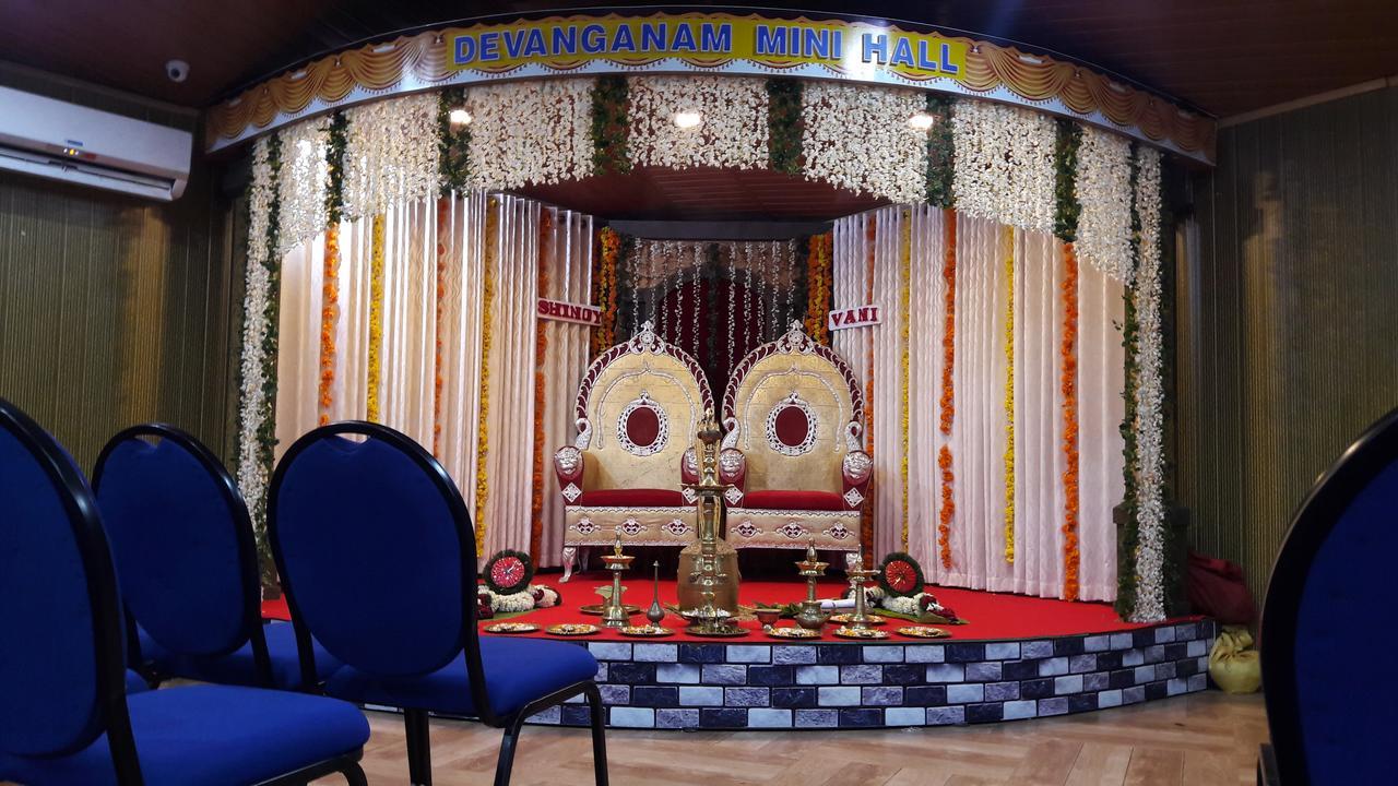 Devanganam Residency Hotel กูรูวาเยอร์ ภายนอก รูปภาพ