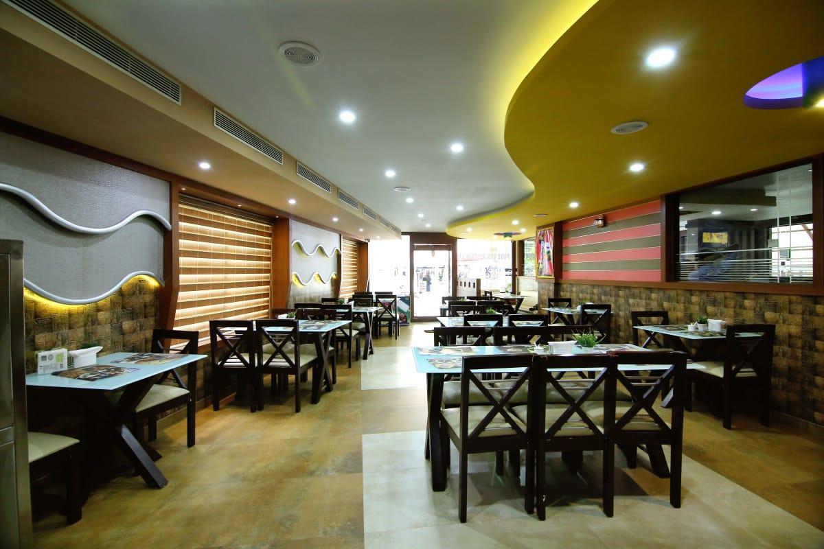 Devanganam Residency Hotel กูรูวาเยอร์ ภายนอก รูปภาพ