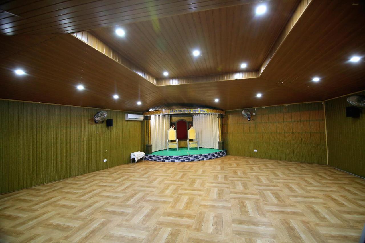 Devanganam Residency Hotel กูรูวาเยอร์ ภายนอก รูปภาพ