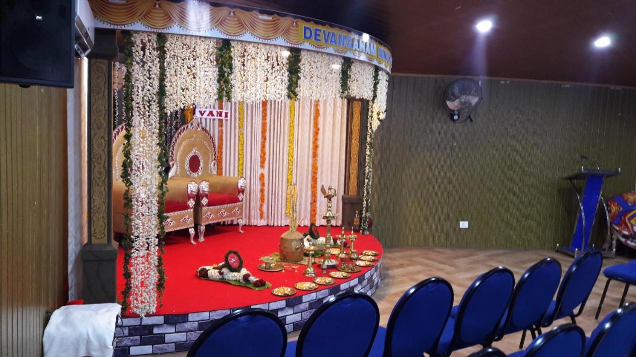Devanganam Residency Hotel กูรูวาเยอร์ ภายนอก รูปภาพ