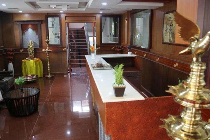 Devanganam Residency Hotel กูรูวาเยอร์ ภายนอก รูปภาพ
